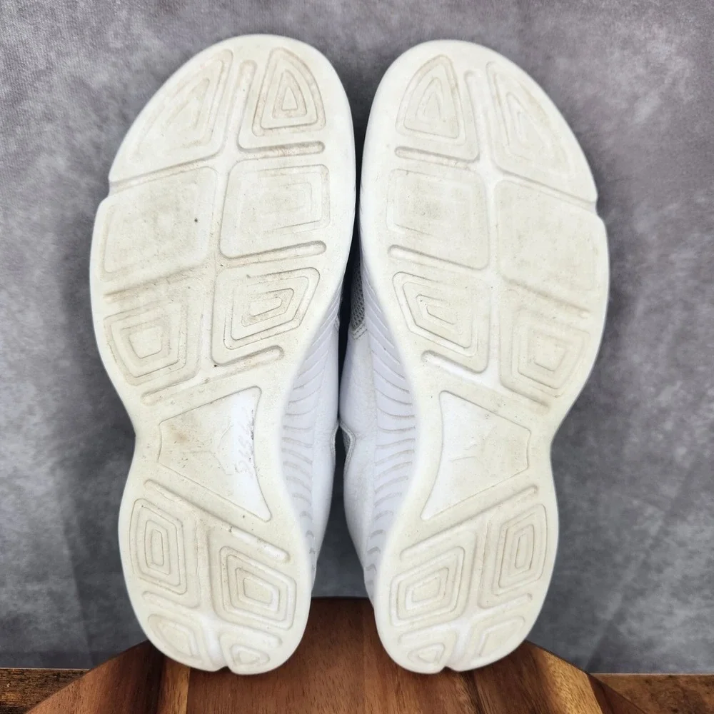 Jordan J23 Low Sneakers Mens 8 White Gray‎ Lace Up Trainers Shoes 905288-100